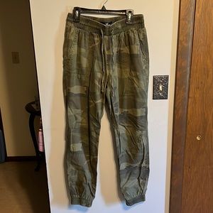 Hollister camo joggers
